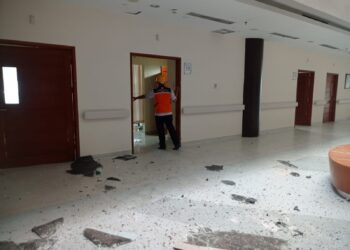 Ruang Tunggu Poli Klinik Semen Padang Hospital Terjadi Ledakan