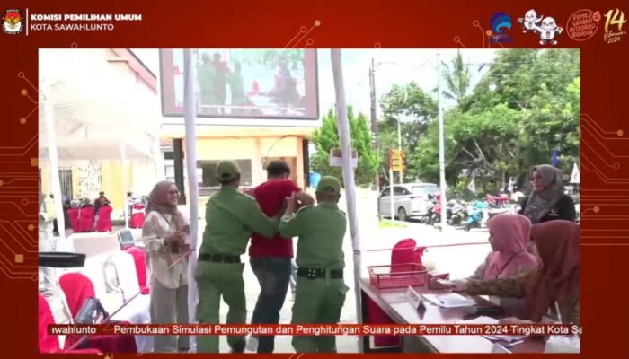 Pelataran Makam Pahlawan Nasional Muhammad Yamin Terjadi Kericuhan, Ini Penyebabnya!