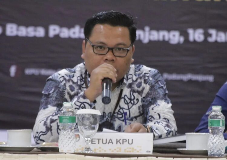 Ketua KPU Kota Padang Panjang Puliandri