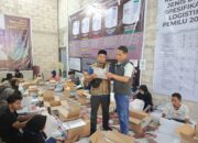 Bawaslu Padang Pariaman Lakukan Pengawasan Melekat Proses Penyortiran dan Pelipatan Surat Suara