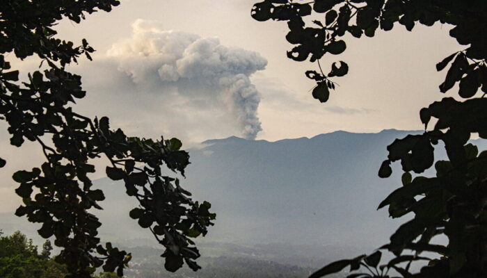Gunung Marapi Erupsi, Status Level Siaga