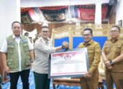 BNPB Serahkan Bantuan Tahap Dua untuk Penanganan Erupsi Gunung Marapi