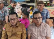 Bupati Eka Putra Bersama BPBD Bagikan 15.000 Masker Di Batusangkar