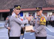 Kapolres Kota Solok Serahkan Alsus Bhabinkamtibmas Kepada Kasat Bimas