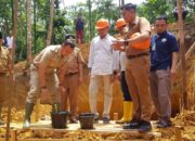 Bupati Sijunjung Letakkan Batu Pertama Pembangunan BTS