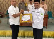 Aktif Menangkal Paham Radikal, Kakankemenag Padang Edy Oktafiandi Terima Penghargaan