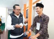 Bupati Tanah Datar Eka Berikan Hak Pilih Pemilu di TPS 35