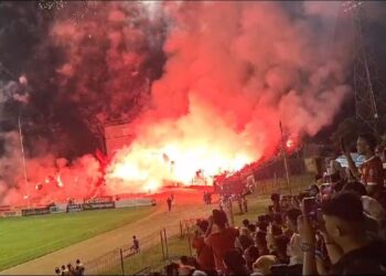 Laga Semen Padang FC VS PSBS Biak Ricuh