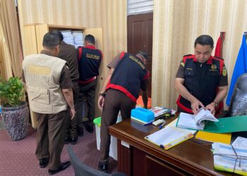 Mencari Dokumen Kasus Dugaan Korupsi, Kejati Geledah Kantor Disdik Sumbar