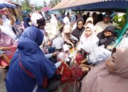 Cabai Merah Diserbu Warga pada Operasi Pasar Murah di Sawahlunto