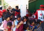 PMI Hibur Anak-Anak di Kampung Langgai dan Batu Bala