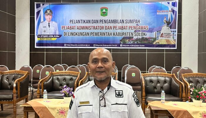 Alkamra Adlis Resmi Jabat Camat Payung Sekaki