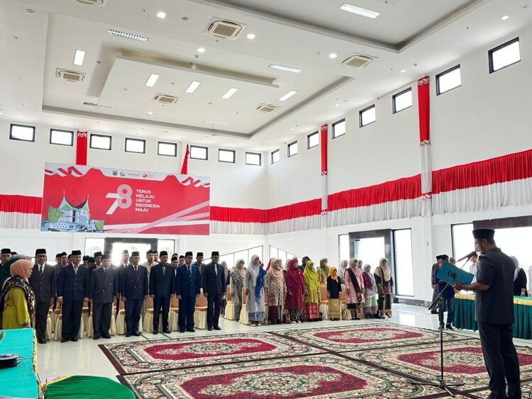 Pelantikan eselon sijunjung