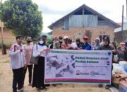 Unbrah Serahkan Bantuan kepada Korban Banjir Pessel