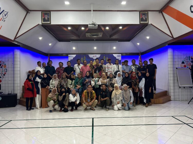 PT Bank Rakyat Indonesia (BRI) Regional Office (RO) Padang Berbuka Bersama dengan Sahabat Pers di Aula Bundo Kanduang Kampus BRI Padang Jalan Moh. Hatta Padang, Selasa (26/3).