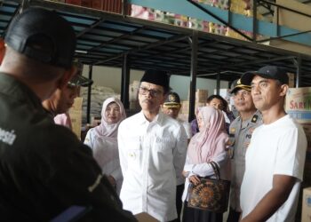 Safaruddin Bersama Forkopimda Laksanakan Monitoring di Pusat Grosir