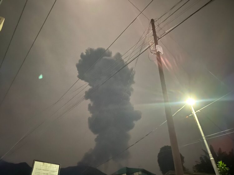 Gunung Marapi kembali erupsi