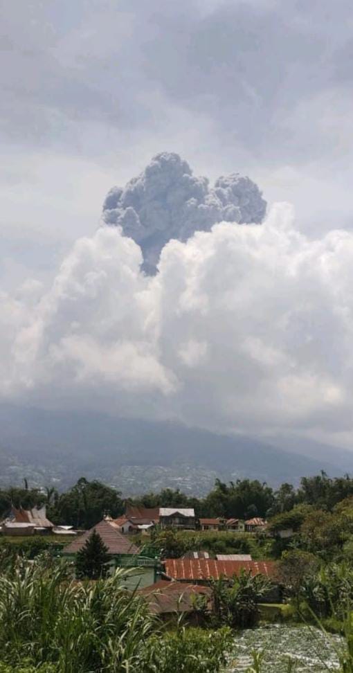 Marapi kembali erupsi