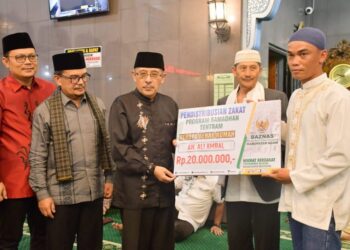 Berkah Ramadan, Korban Kebakaran di Agam Terima Bantuan Rehab Rumah Baznas