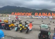 Menyambut Ramadan, Pantai Carocok Dipadati Wisatawan