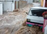 Ribuan Warga Kota Padang Terdampak Banjir