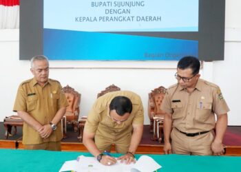 Bupati Sijunjung Benny