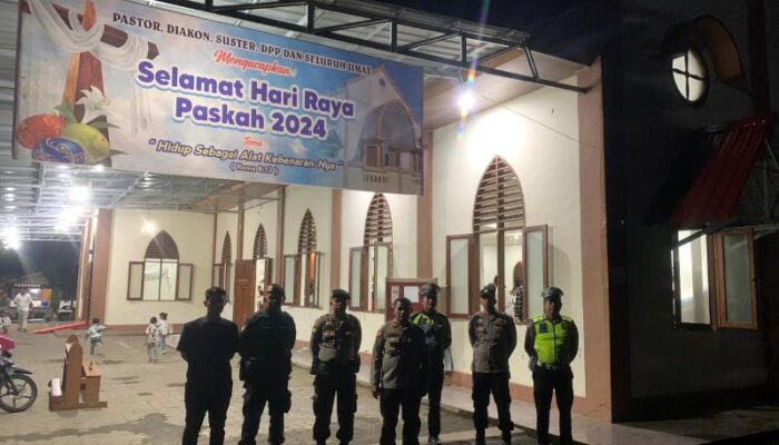 Polres Pasbar Laksanakan Pengamanan Misa Paskah di Sejumlah Gereja
