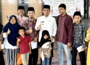 Anak Yatim dan Duafa Jemaah Masjid Agung Al Muhsinin Kota Solok Terima Santunan
