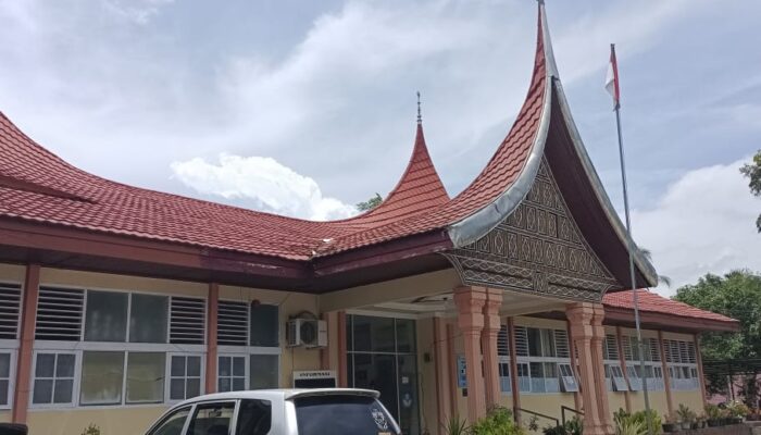 Kadis Pendidikan Tanah Datar Diduga Tak Indahkan Target Bupati Eka Membangun Kabupaten Madani