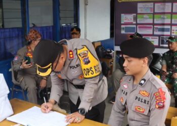 Ciptakan Rasa Nyaman Berlebaran di Tengah Ancaman Bencana, Polres Tanah Datar Siagakan Personel Membantu Masyarakat