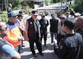 Sehari Jelang Lebaran, Gubernur Mahyeldi Sibuk Tinjau Sejumlah Lokasi Terdampak Bencana