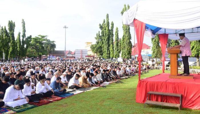 Berpusat di Lapangan Merdeka, Ribuan Masyarakat Pariaman Tunaikan Salat Idul Fitri