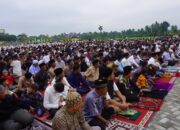 Ribuan Warga Padati Salat Idul Fitri di RTH Mahkota Berlian