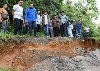 Curah Hujan Tinggi, Ruas Jalan Terban di Jorong Galanggang Nagari Tapi Selo