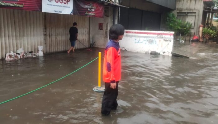 Banjir Rendam Rumah Warga yang Ditinggal Mudik di Bekasi, BPBD Terjunkan Personel