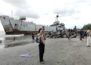 Bekas Kapal Perang Teluk Bone 511 Pikat Minat Pengunjung Selama Libur Lebaran