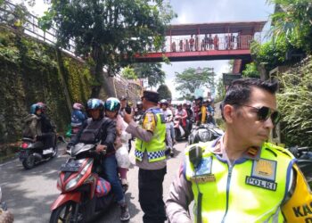 4 Kendaraan terlibat Kecelakaan Beruntun di Silaing Bawah