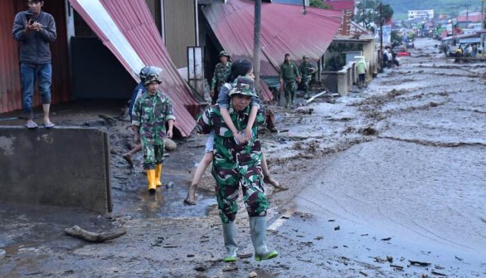 Korban Banjir dan Lahar Dingin Capai 43 Orang