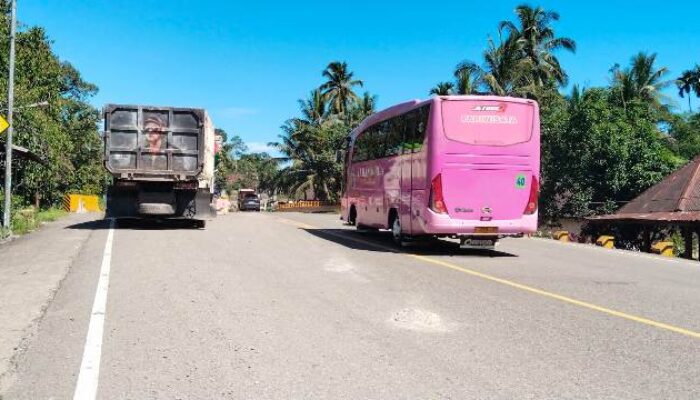 One Way Padang-Bukittinggi Diterapkan, Warga dari Arah Berlawanan Milih Berangkat Waktu Lain