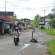 Perbaikan jalan rusak di Tanah Datar menjadi salah satu prioritas bagi Pjs Bupati Tanah Datar, Arry Yuswandi yang baru dilantik.