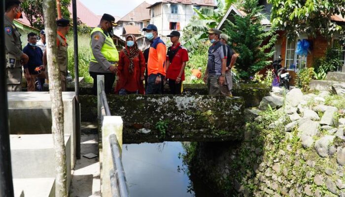 Sisir Aliran Sungai, Pj Wako “Berang” ada Pengusaha yang Buang Sampah ke Sungai