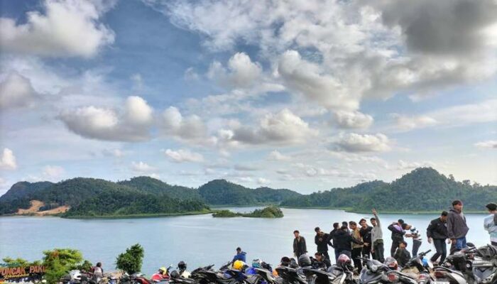 Libur Lebaran, Kawasan Mandeh Pesisir Selatan Ramai Pengunjung