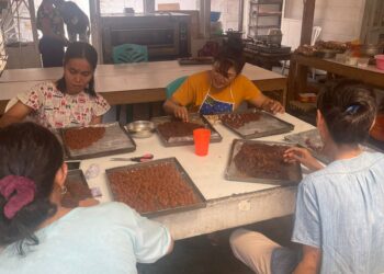 Lebaran Seminggu Lagi, Kue Kering Rose Makin Laris Diburu Pelanggan