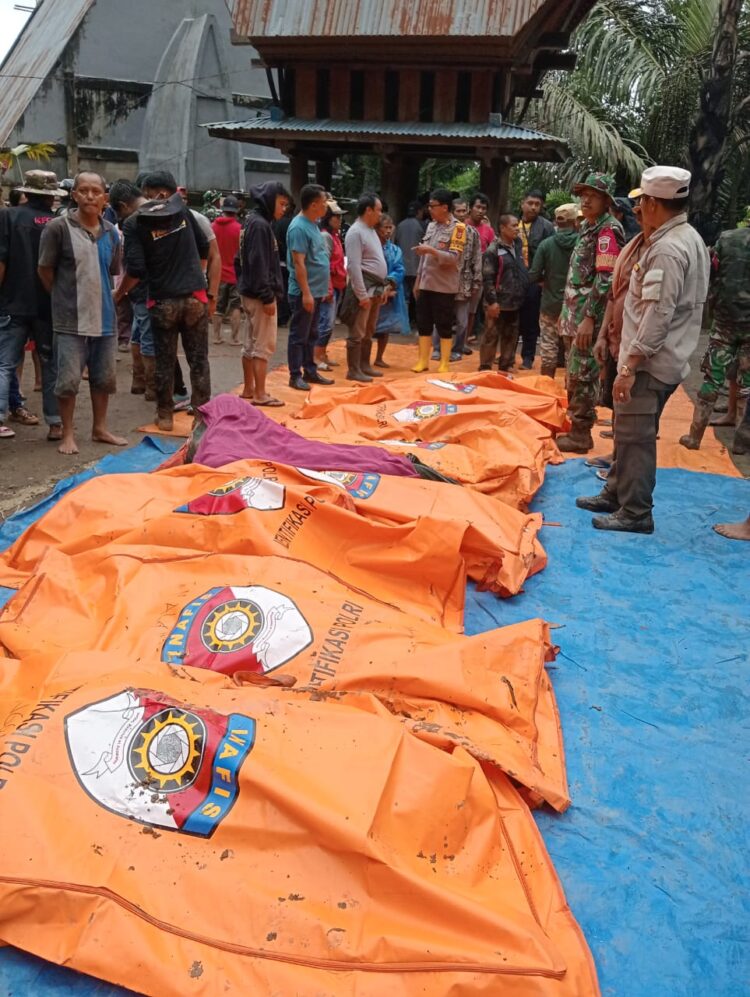 Korban meninggal akibat longsor Tana Toraja