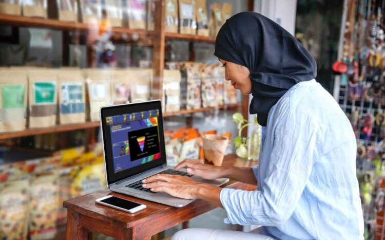 PT Telkom Indonesia (Persero) Tbk (Telkom) terus berkomitmen membantu masyarakat dalam menghadapi era ekonomi digital, salah satunya dengan membuka kelas gratis digital marketing bagi para pelaku UMKM.