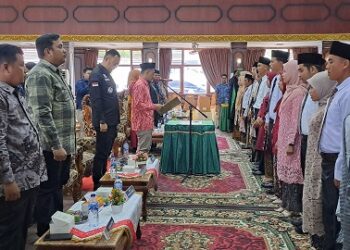 Sebanyak 186 anggota PPS Kabupaten Sijunjung  dilantik, Minggu (26/5)