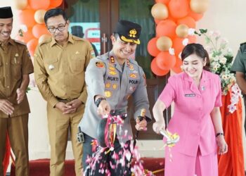 Kapolres Solok Selatan AKBP Arief Mukti Surya Adhi Sabhara meluncurkan program Da'i Kamtibmas