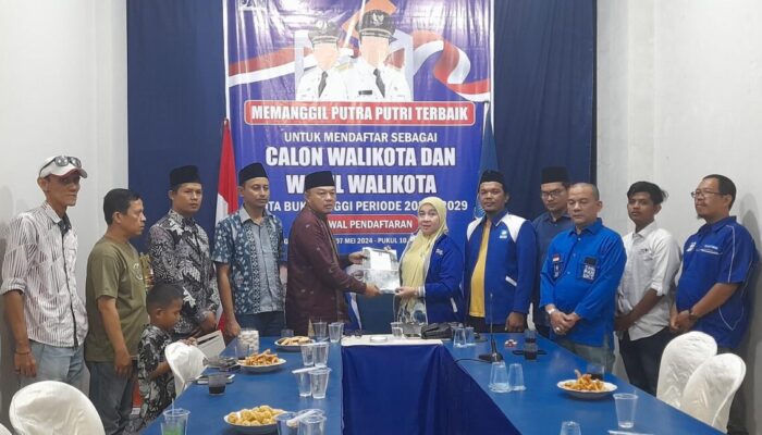 Balon Wali Kota Heri Tito Rinaldi Mendaftar di PAN Bukittinggi