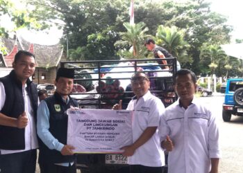 Jamkrindo Salurkan Bantuan Tanggap Darurat Bencana Banjir Lahar Dingin di Tanah Datar