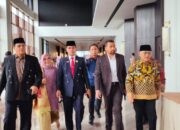 Anggota DPR RI Guspardi Gaus  dan Wagub Sumbar Hadiri Wisuda SMK Kesehatan Genus Sumbar